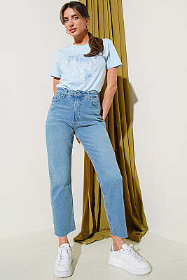 Kesik Dar Paça Taşlı Kot Pantolon Açık Mavi - Kadın Giyim Modelleri