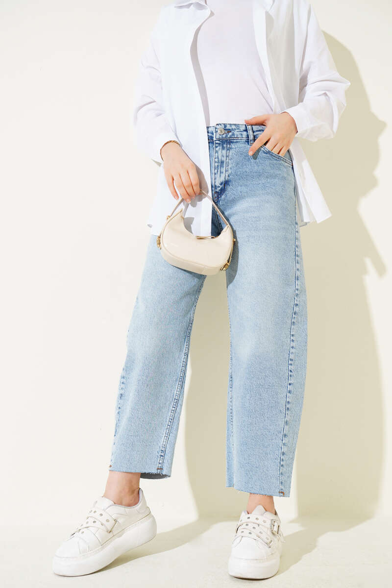Kesik Paça Baggy Fit Kot Pantolon Açık Kar