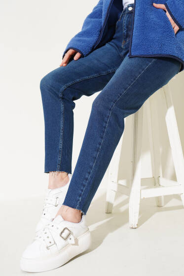 Kesik Paça Mom Jean Pantolon Koyu Tint - Pantolon