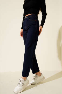 Kesik Paça Mom Jeans Pantolon Lacivert - Kadın Giyim Modelleri