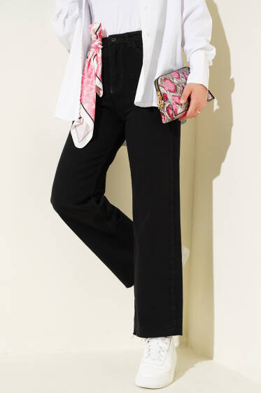 Kesik Paça Salaş Kot Pantolon Siyah - Pantolon