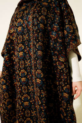 Kilim Desen Kapüşonlu Panço Siyah Mavi - Panço