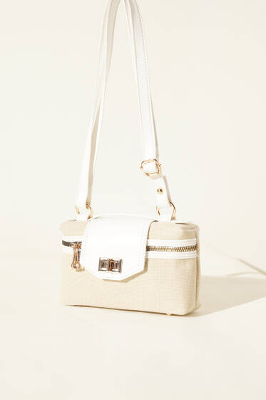 Kilit Detaylı Fermuarlı Kanvas Çanta Beyaz - Kol Çantası