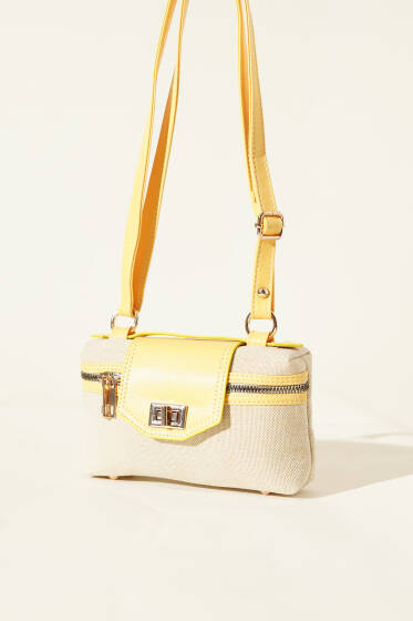 Kilit Detaylı Fermuarlı Kanvas Çanta Sarı - Kol Çantası
