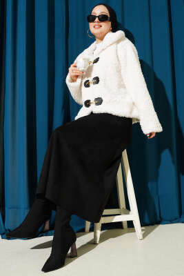 Kilit Detaylı Kısa Kuzu Ceket Ekru - Ceket