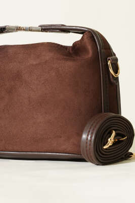 Kilit Sap Detaylı Süet Çanta Acı Kahve - Kol Çantası