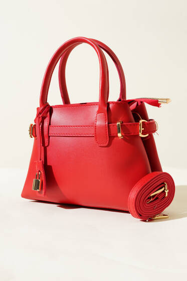Kilit Süslemeli Çanta Kırmızı - Kol Çantası