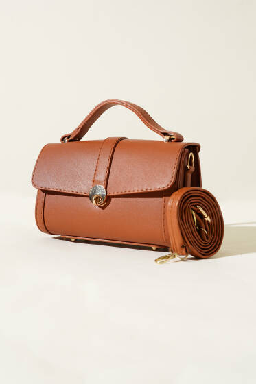 Kilitli Dikdörtgen El Çantası Taba - Kol Çantası