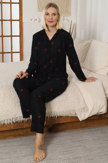 Kiraz Baskılı Süet Pijama Takımı Siyah - Pijama