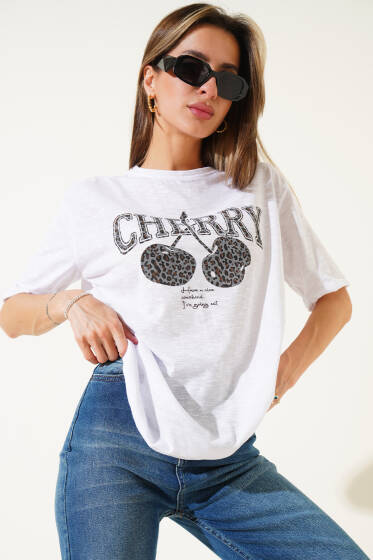 Kiraz Baskılı T-Shirt Beyaz - Kadın Giyim Modelleri