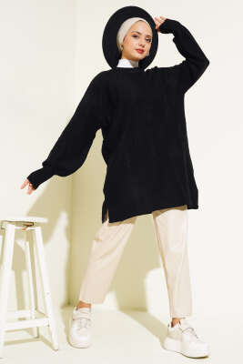 Kiraz Kabartmalı Yumoş Triko Tunik Siyah - Triko Tunik