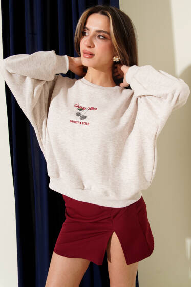 Kiraz Nakışlı Sweatshirt Bej - Kadın Giyim Modelleri