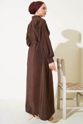 Kırışık Doku Yarım Düğmeli Elbise Kahve - Tesettür Elbise