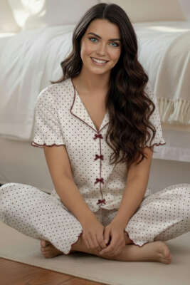 Kısa Kol Önü Kurdeleli Desenli Pijama Takımı Bordo - MANOLYA