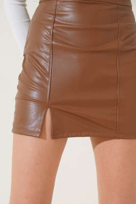 Kısa Yırtmaçlı Deri Etek Taba - Kadın Giyim Modelleri