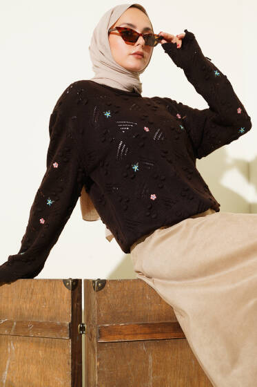 Kol Bağcıklı Çiçek Nakışlı Triko Kazak Kahve - Triko Kazak
