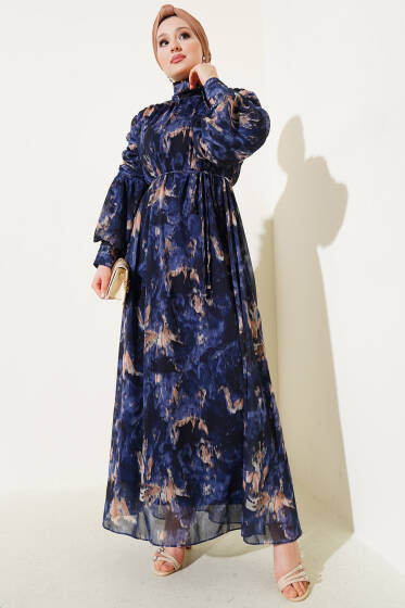 Kol Büzgülü Karışık Desen Şifon Elbise Lacivert - Tesettür Elbise