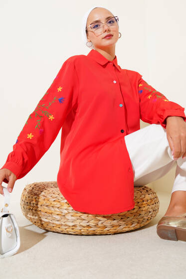 Kol Çiçek Nakışlı Gömlek Kırmızı - Gömlek