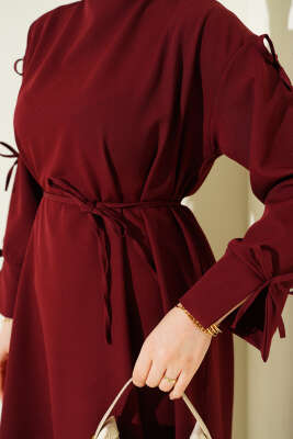 Kol Fiyonklu İp Kuşaklı Dabıl Elbise Bordo - Elbise