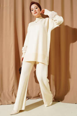 Kol İncili Kürklü Triko İkili Takım Bej - SUDE NAZ