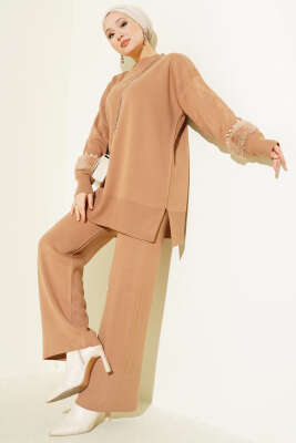 Kol İncili Kürklü Triko İkili Takım Latte - SUDE NAZ