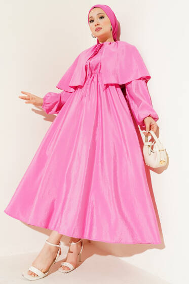 Kol Lastikli Pelerinli Elbise Pembe - Elbise