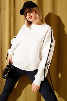 Kol Şeritli Fiyonklu Üç İplik Sweatshirt Ekru - DİVON