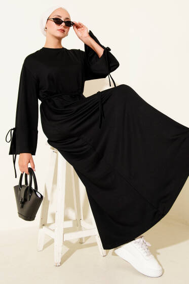 Kol Ucu Bağcık Detaylı Elbise Siyah - Elbise