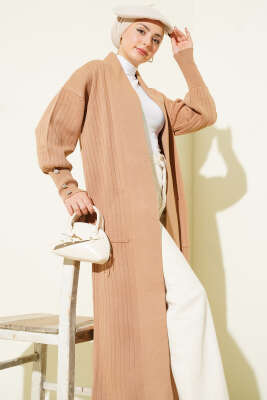 Kol Ucu Düğmeli Şal Yaka Triko Hırka Latte - Hırka