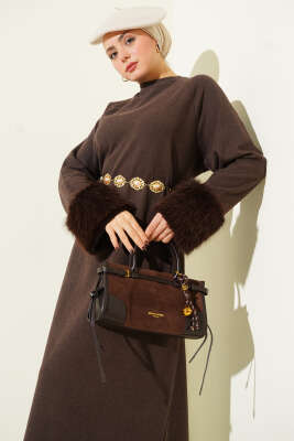 Kol Ucu Kürklü Fitilli Kaşe Elbise Kahve - Elbise