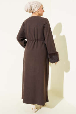 Kol Ucu Kürklü Fitilli Kaşe Elbise Kahve - Elbise