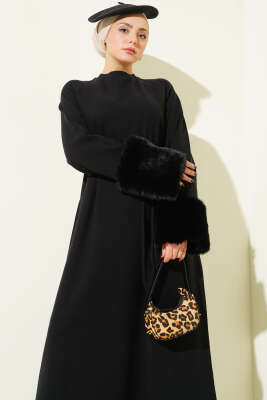 Kol Ucu Kürklü Fitilli Kaşe Elbise Siyah - Elbise