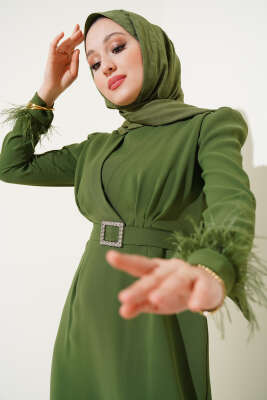 Kol Ucu Tüylü Kemerli Elbise Haki - Tesettür Elbise