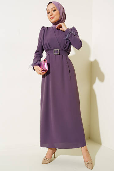 Kol Ucu Tüylü Kemerli Elbise Magenta - Tesettür Elbise