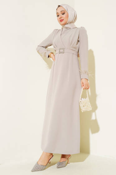 Kol Ucu Tüylü Kemerli Elbise Taş - Elbise