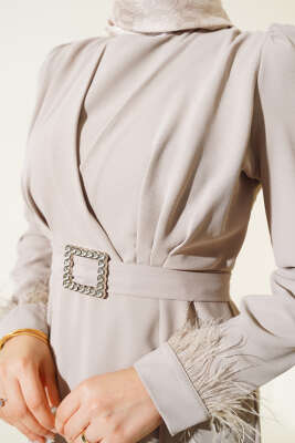 Kol Ucu Tüylü Kemerli Elbise Taş - Tesettür Elbise