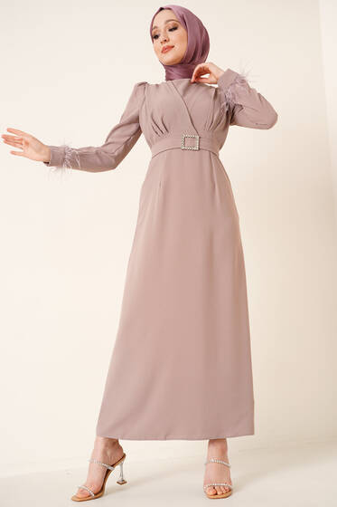 Kol Ucu Tüylü Kemerli Elbise Vizon - Tesettür Elbise