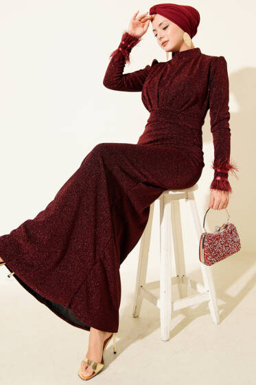 Kol Ucu Tüylü Simli Abiye Elbise Bordo - Elbise