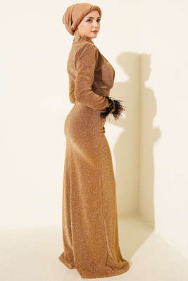 Kol Ucu Tüylü Simli Abiye Elbise Gold - Elbise