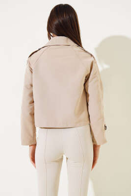 Kol ve Omuz Apoletli Kısa Ceket Bej - Kadın Giyim Modelleri