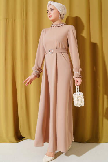 Kol ve Yaka Pliseli Taşlı Elbise Camel - Elbise