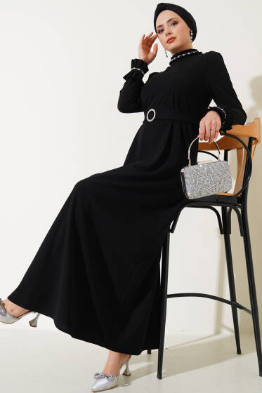 Kol ve Yaka Pliseli Taşlı Elbise Siyah - Elbise