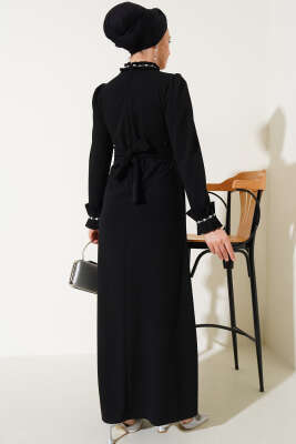 Kol ve Yaka Pliseli Taşlı Elbise Siyah - Tesettür Elbise