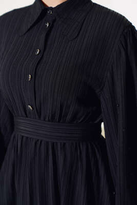 Kolları Boncuk Detaylı Kuşaklı Elbise Siyah - Elbise