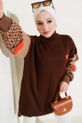 Kolları Desenli Balıkçı Yaka Triko Tunik Kahve Ekru - Triko Tunik