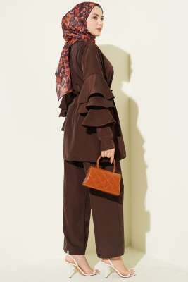 Kolları Fırfırlı Düğmeli İkili Takım Kahve - İkili Takım