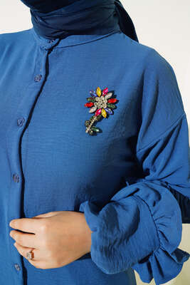 Kolları Fırfırlı Renkli Çiçek Broşlu Ayrobin Takım İndigo - Thumbnail