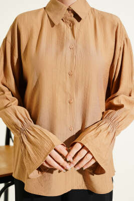 Kolları Lastikli Krinkıl Gömlek Latte - Gömlek