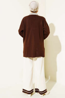 Kolları Metal Düğme Detaylı Triko Takım Kahve - İkili Takım