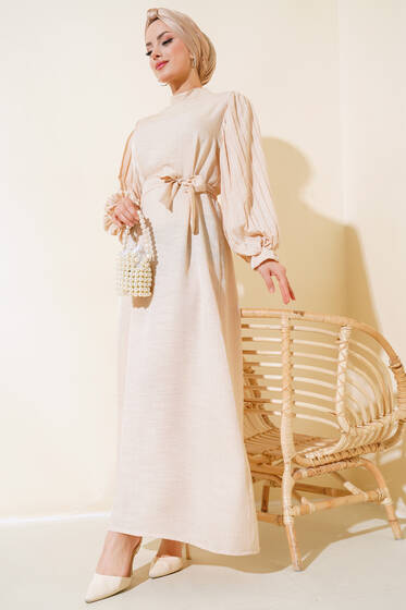 Kolları Pileli Kırışık Elbise Bej - Tesettür Elbise